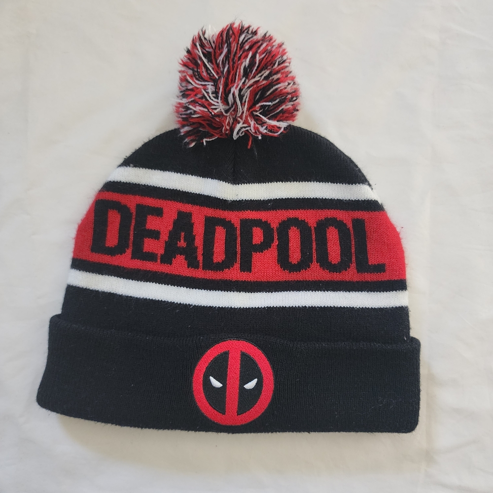 Deadpool Knit Pom Beanie Hat - Black & Red (one size)
